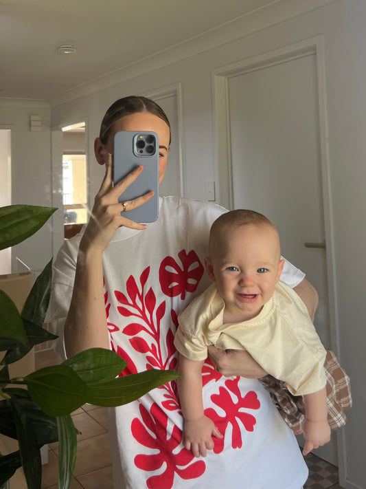 Coral Graphic Tee Red